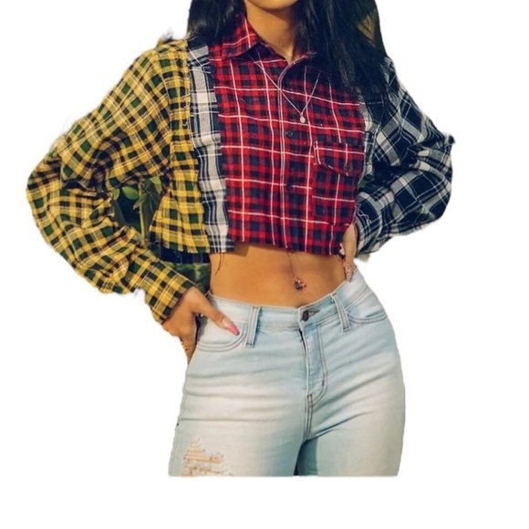 Fashion Nova Tops - Fashion Nova Cropped Flannel Size M